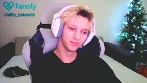 Snapshot of ostin_meoww chatting on January 14, 5:34 pm Ostin online show from January 14, 5:34 pm