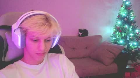 Snapshot of ostin_meoww chatting on January 4, 2:25 pm Ostin online show from January 4, 2:25 pm
