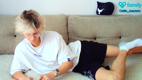 Snapshot of ostin_meoww chatting on March 12, 6:40 am Ostin online show from March 12, 6:40 am