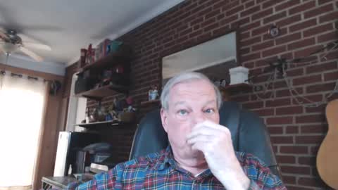 Snapshot of otherone69 chatting on February 8, 8:32 pm Otherone69 online show from February 8, 8:32 pm