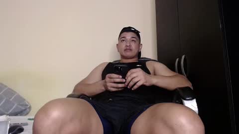 Snapshot of otto_stud chatting on December 29, 4:05 am otto_stud online show from December 29, 4:05 am
