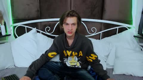 Snapshot of otto_williams chatting on September 21, 10:10 pm Otto online show from September 21, 10:10 pm
