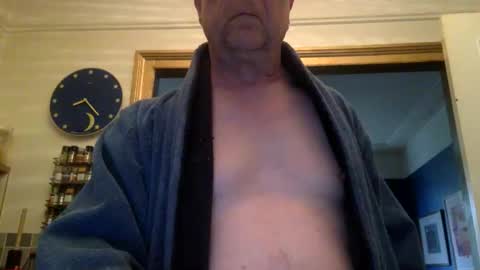 Snapshot of ottodick chatting on October 14, 7:26 am Otto online show from October 14, 7:26 am