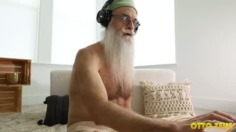 Otto Zeus online show from April 1, 11:24 pm