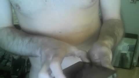 Snapshot of ouinnybis195625 chatting on December 29, 10:45 am ouinnybis195625 online show from December 29, 10:45 am
