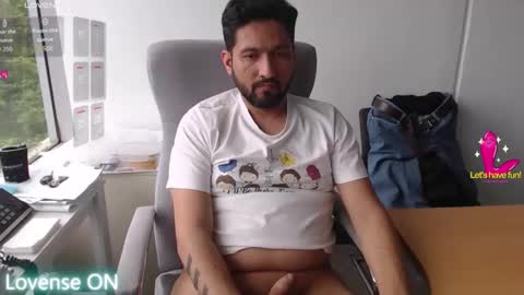 Snapshot of outdoornakedguy11_007 chatting on October 21, 4:48 am outdoornakedguy11_007 online show from October 21, 4:48 am