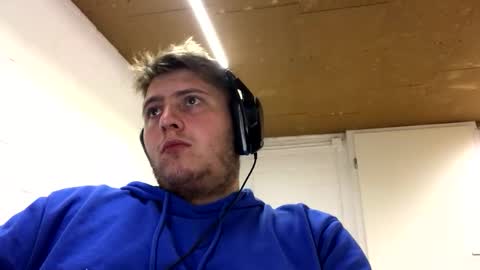 outflayd online show from November 17, 11:52 pm