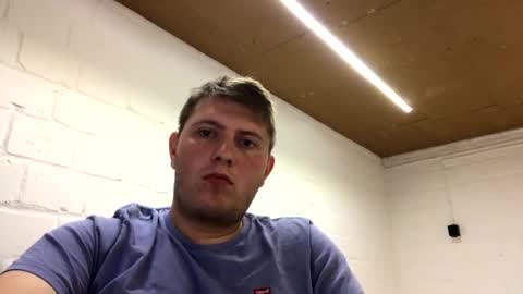 outflayd online show from April 23, 11:40 pm