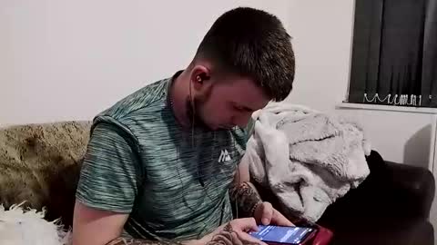 Owen kayz online show from March 23, 11:10 pm