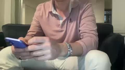 owen1john online show from October 16, 10:40 pm
