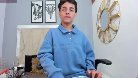 Snapshot of owen__johnson chatting on October 7, 12:31 pm Owen Johnson online show from October 7, 12:31 pm
