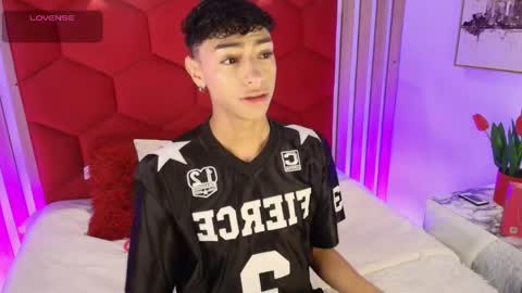 Owen online show from April 27, 3:03 am