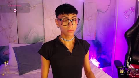 Owen online show from March 31, 3:19 am