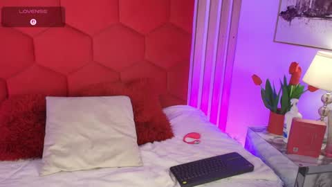 Owen online show from April 28, 3:11 am