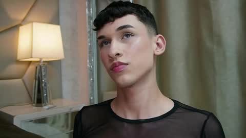 owen_stone1 online show from December 20, 1:35 am