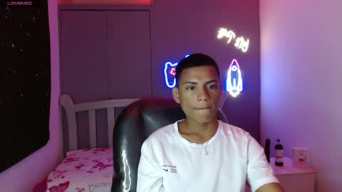 OWEN online show from December 23, 7:52 pm