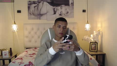 OWEN online show from January 5, 7:49 pm
