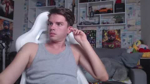 Snapshot of oxmikexo chatting on September 10, 2:05 pm Mike online show from September 10, 2:05 pm