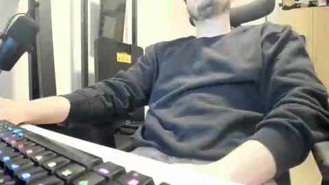 ozzymandias23 online show from February 13, 8:53 am