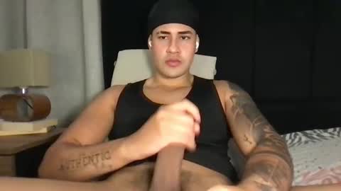 Snapshot of pablo_boston chatting on February 27, 4:41 am Javi online show from February 27, 4:41 am