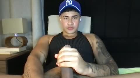 Snapshot of pablo_boston chatting on January 26, 2:14 am Javi online show from January 26, 2:14 am