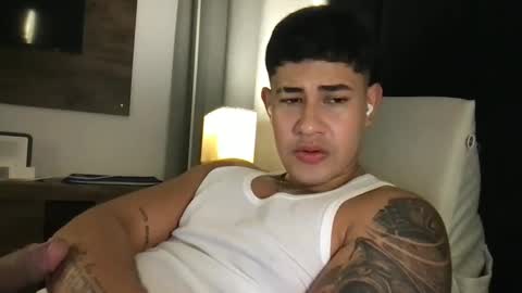 Snapshot of pablo_boston chatting on January 16, 4:49 am Javi online show from January 16, 4:49 am
