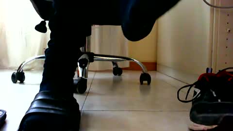 Snapshot of pablomenesssl chatting on December 16, 9:03 am Pablo Meness online show from December 16, 9:03 am