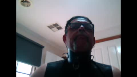 Snapshot of painboi00001 chatting on December 6, 11:58 pm painboi00001 online show from December 6, 11:58 pm