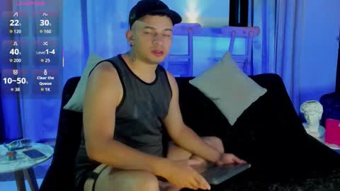 Snapshot of paisas_horny chatting on October 18, 8:30 am LIAN AND JACK online show from October 18, 8:30 am