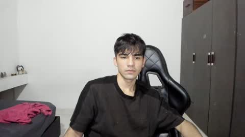 Snapshot of pakun_ chatting on January 7, 11:24 pm pakun_ online show from January 7, 11:24 pm