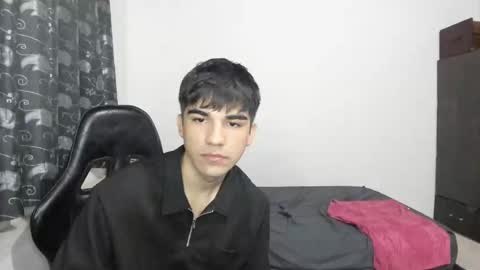 Snapshot of pakun_ chatting on March 1, 1:32 am pakun_ online show from March 1, 1:32 am