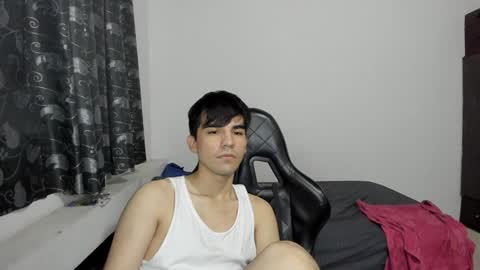 Snapshot of pakun_ chatting on January 19, 11:43 pm pakun_ online show from January 19, 11:43 pm