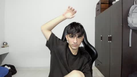 Snapshot of pakun_ chatting on December 29, 12:30 am pakun_ online show from December 29, 12:30 am