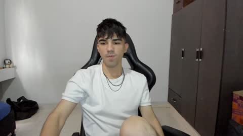 Snapshot of pakun_ chatting on December 21, 3:20 pm pakun_ online show from December 21, 3:20 pm