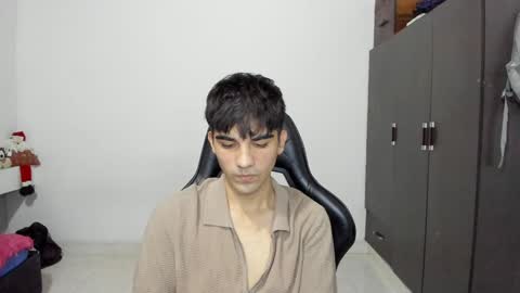Snapshot of pakun_ chatting on December 11, 1:07 am pakun_ online show from December 11, 1:07 am