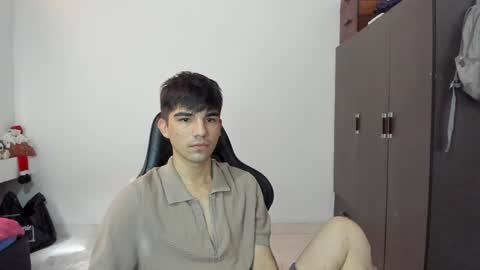 Snapshot of pakun_ chatting on December 10, 3:01 pm pakun_ online show from December 10, 3:01 pm