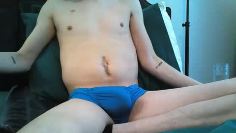 Snapshot of pale_atom chatting on January 19, 4:25 pm Atom online show from January 19, 4:25 pm