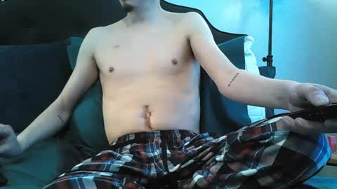 Snapshot of pale_atom chatting on January 31, 1:56 pm Atom online show from January 31, 1:56 pm