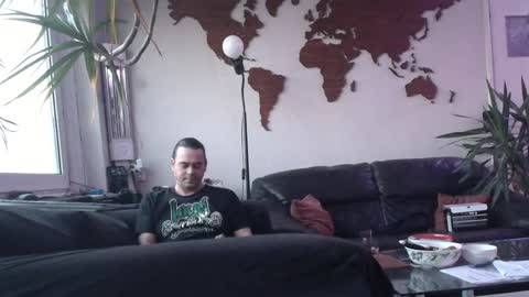 Snapshot of pannenkoekenkeizer chatting on March 5, 5:39 pm Chris online show from March 5, 5:39 pm