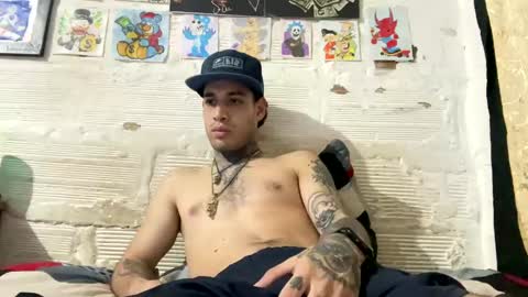 Snapshot of panthers_room chatting on December 18, 9:58 am panthers_room online show from December 18, 9:58 am