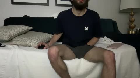 PantsLessTraveler online show from October 28, 8:50 am