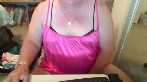 Snapshot of pantyandbraman chatting on February 8, 10:08 pm pantyandbraman online show from February 8, 10:08 pm