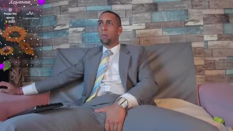 Snapshot of paolo_johnson chatting on February 13, 3:39 am Paolo online show from February 13, 3:39 am