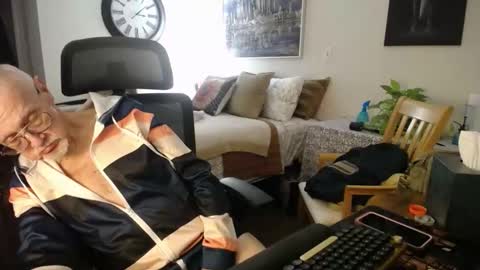 Ken online show from January 14, 8:08 am