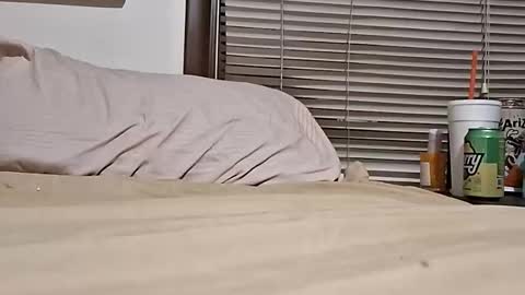 papapfouts online show from May 2, 5:43 am