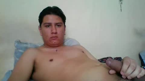 papi_daddy01 online show from February 28, 8:18 pm