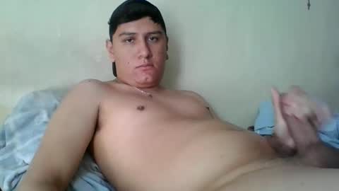 papi_daddy01 online show from February 17, 5:43 pm