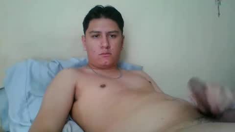 papi_daddy01 online show from January 24, 7:39 pm