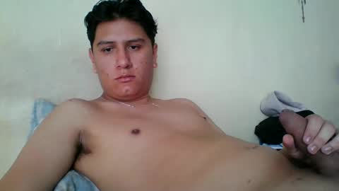 papi_daddy01 online show from March 10, 6:12 pm