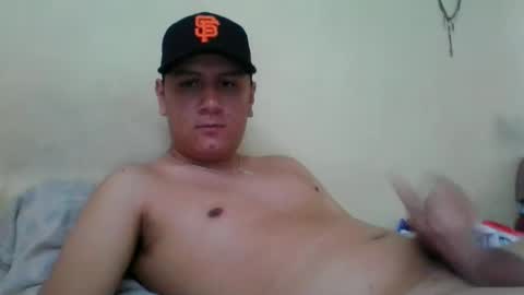 papi_daddy01 online show from March 11, 6:19 pm